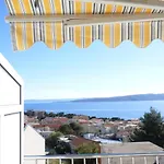 Sea View For 2-3 People - Close To Commodities *