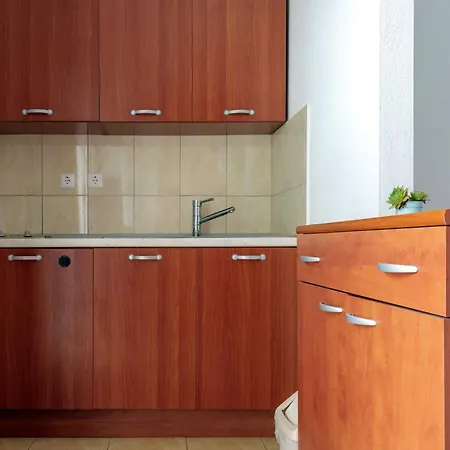 Sea View For 2-3 People - Close To Commodities