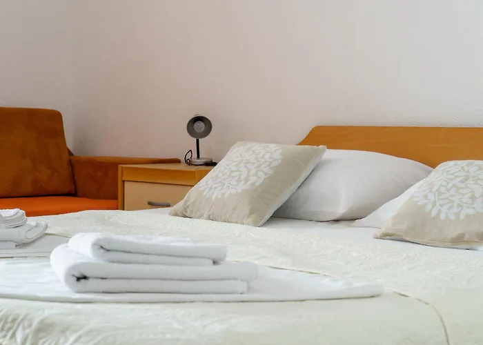 Sea View For 2-3 People - Close To Commodities *