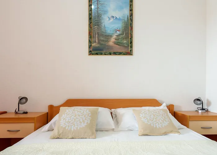 Sea View For 2-3 People - Close To Commodities Apartamento